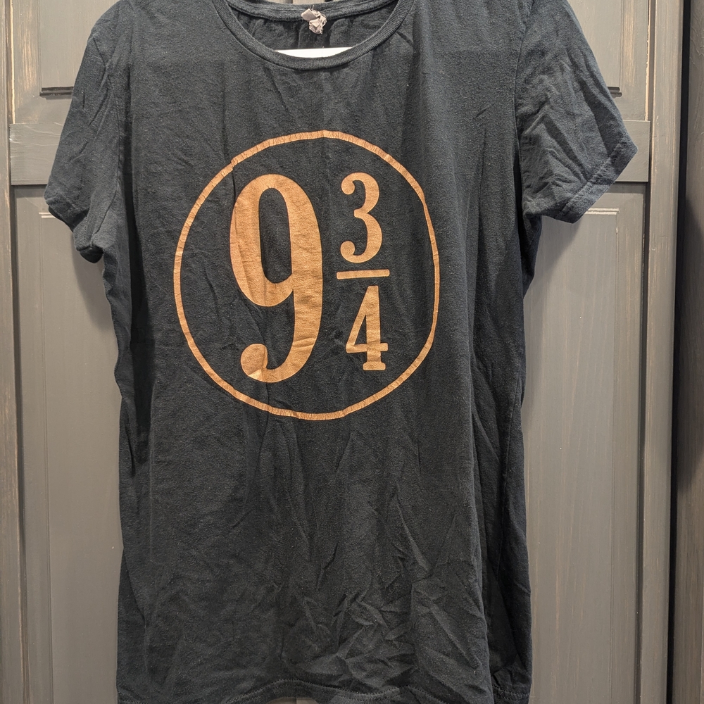 Harry Potter Black 9 3/4 Graphic T-shirt, Size L